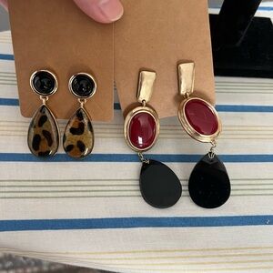 Chico’s Earrings set of 2